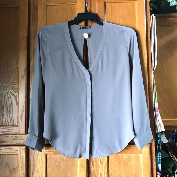 Revolve Krisa Women’s Surplice Back Chiffon Long Sleeve Blouse - M - Picture 2 of 14